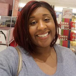 Meet your Posher, Cassandra